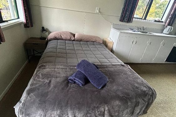 Room%201%20bed